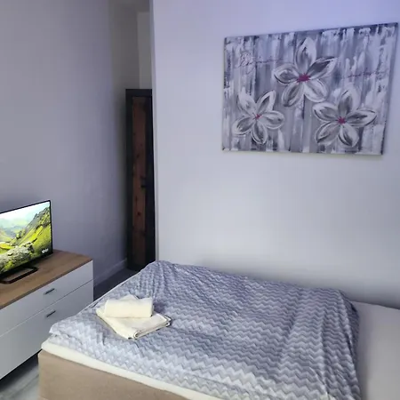 Motel24h אכסניה *